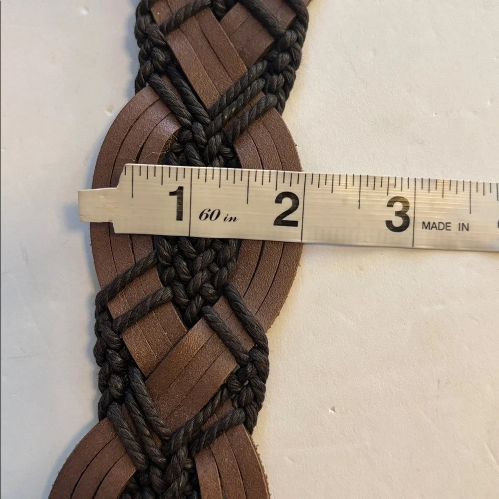 CARLISE BRAND BROWN BELT W/DK BROWN BRAIDING THROUGHOUT LEATHER BELT SIZE MEDIUM